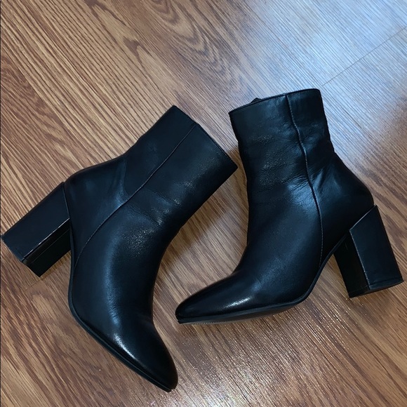 TopShop Black Booties - Picture 3 of 7